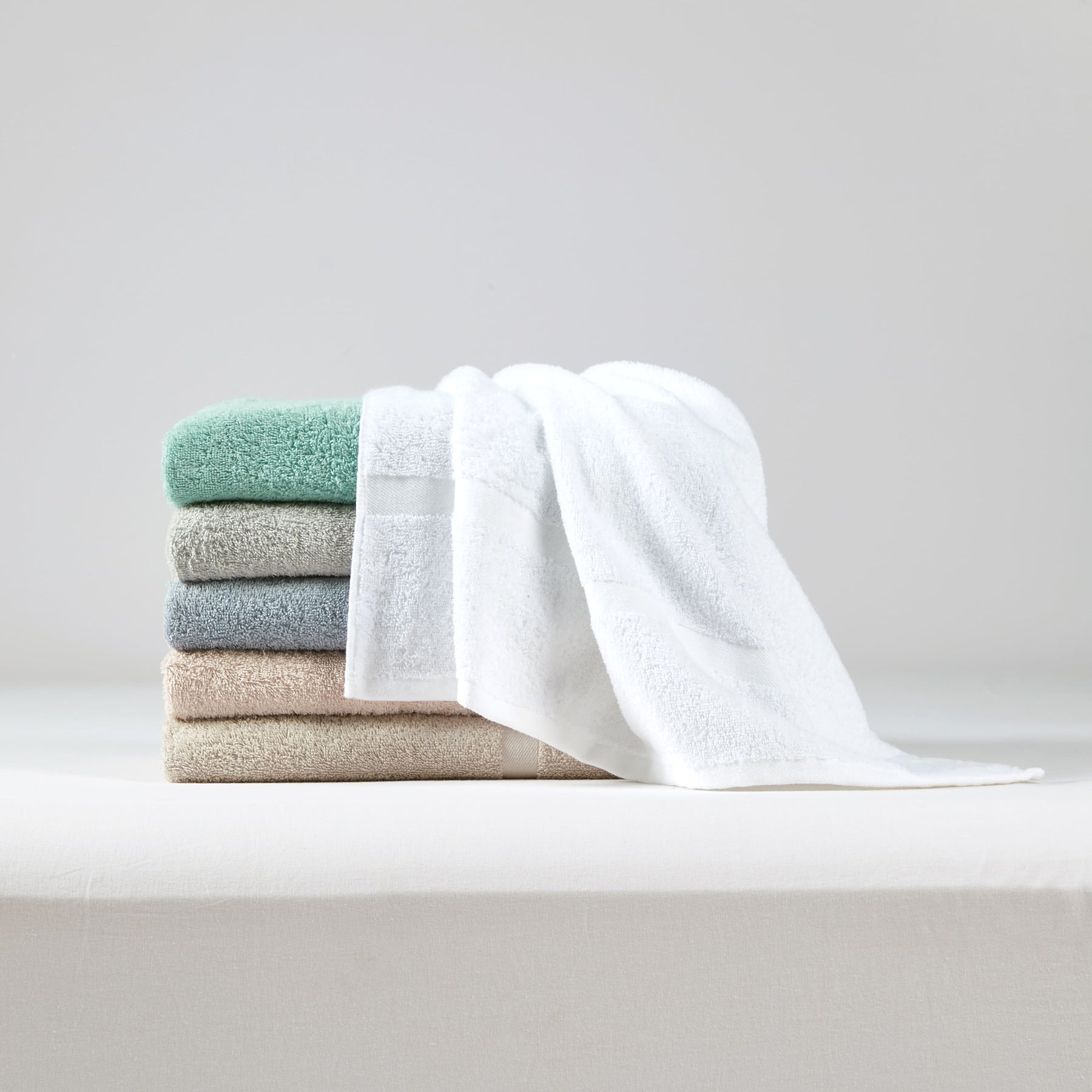 How to Choose the Best Bath Towels in Singapore - Cotton Towels, Sizes & Buying Guide