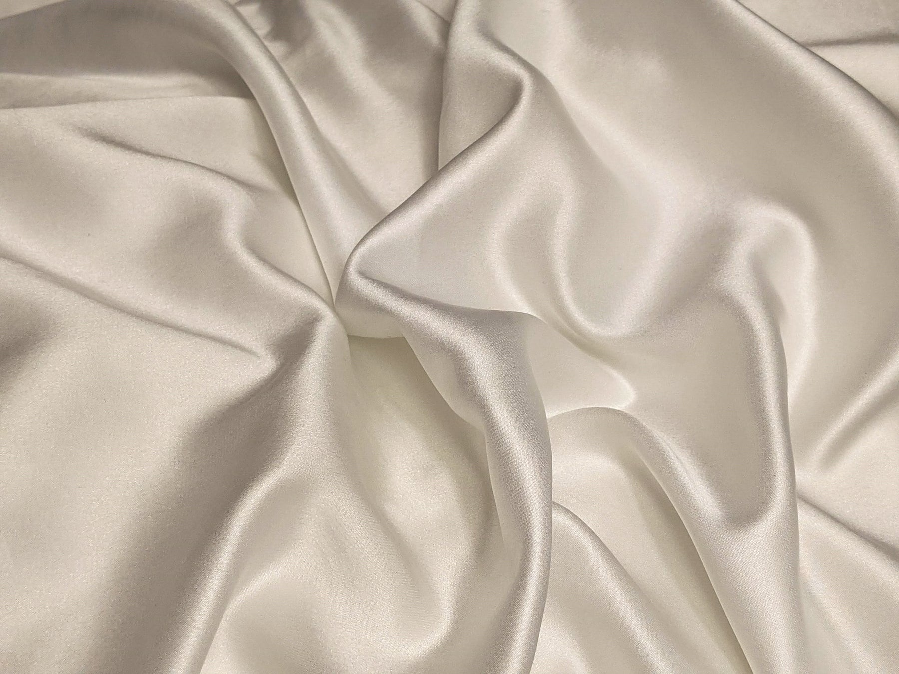 Hybrid Botanic Silk Bedsheets: An Remedy For Allergy Prone Sleepers