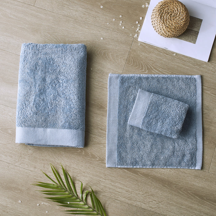 Holly Jolly Gift Set - Bamboo Hand & Face & Bath Towel + Premium Reed Diffuser